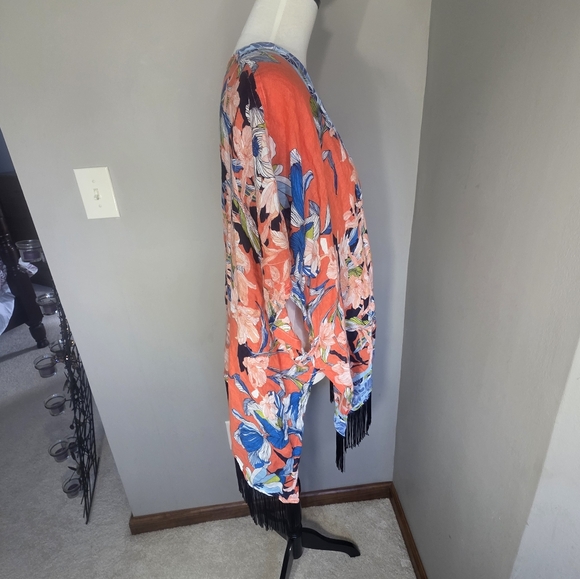 Chico's Floral Kimono Topper Ruana Fringe Orange Blue Black Size Small/Medium - Picture 3 of 16